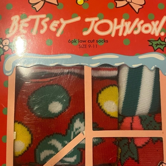 HP! Any 2/$18! Betsey Johnson 6 Pack Low Cut Christmas Socks - Picture 6 of 7